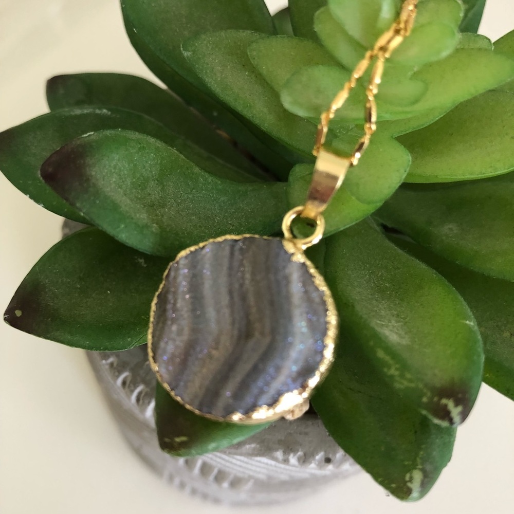 18K Gold Plated 15” Druzy Pendant Necklace - Picture 2 of 6
